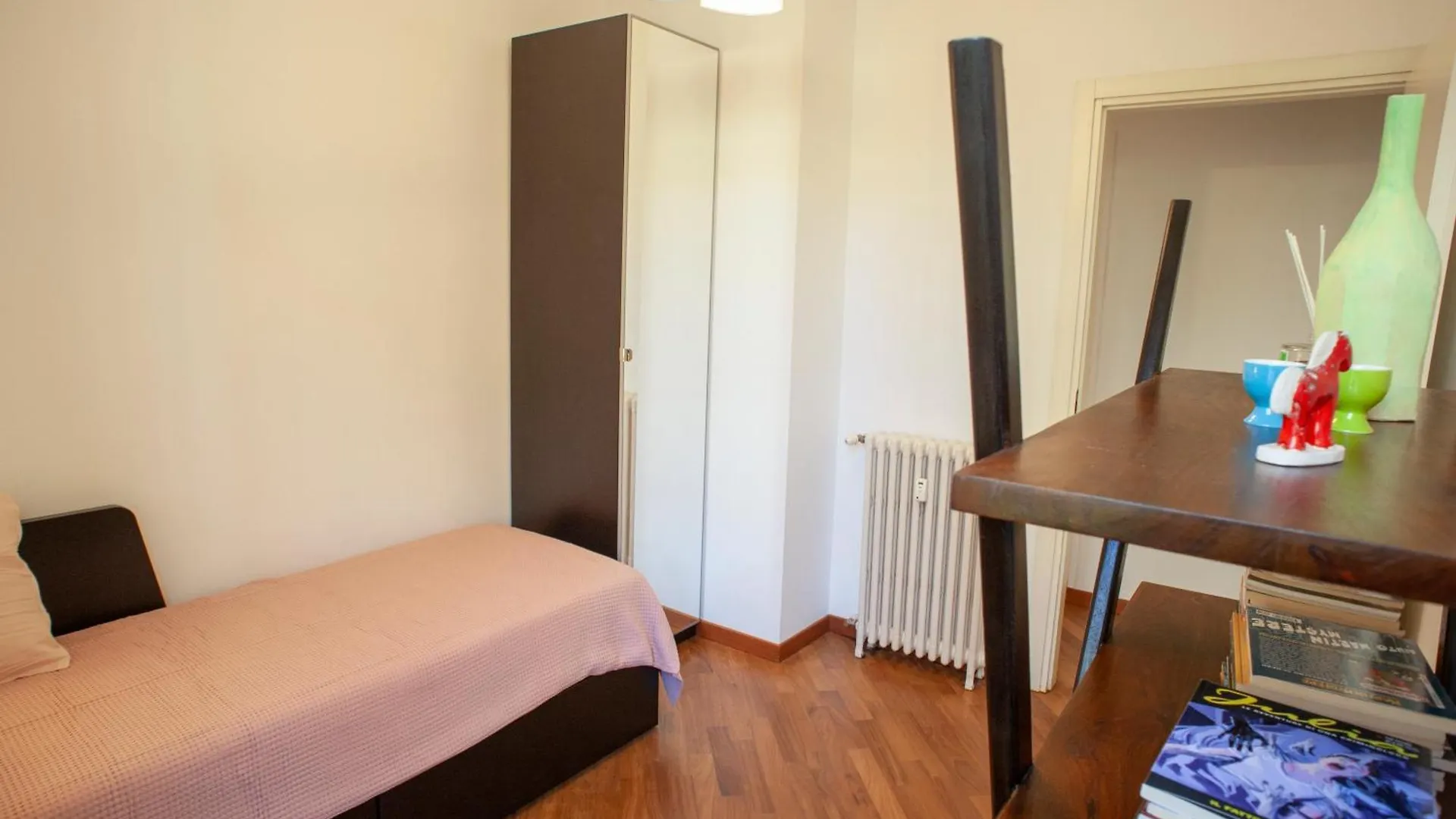 Bright And Comfy In A Beautiful Contemporary Home Milan 0*,