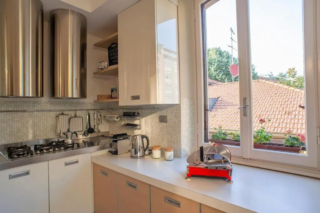 Bright And Comfy In A Beautiful Contemporary Home Milánó 0*,