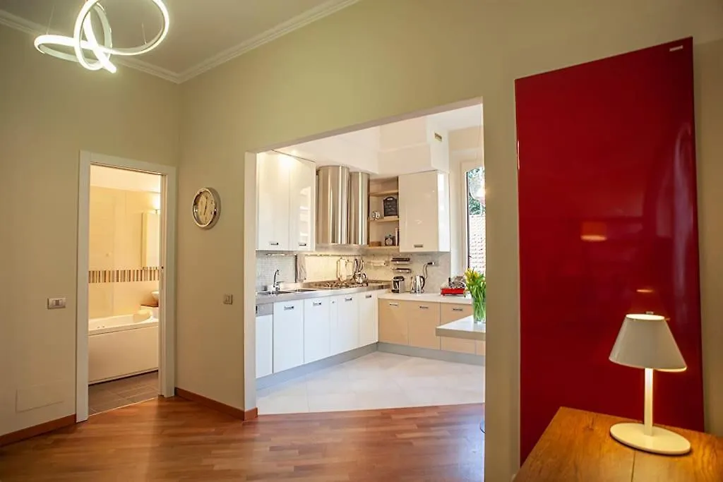 Bright And Comfy In A Beautiful Contemporary Home Milánó Apartman